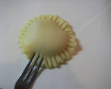 A picture of step 5 of Apple Pie Made with an Easy Pie Crust.