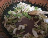 Foto del paso 5 de la receta: Manitas de puerco con tomate