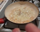 Fehér, hagymás, krumplis tészta szélesmetélttel recept fázis 2 fotója