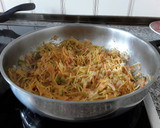 Foto del paso 2 de la receta: Fideos con almejas y langostinos