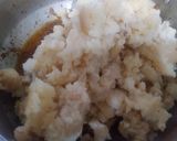 A picture of step 1 of Aloo ka bhurta.