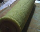 Foto langkah ke 7 dari resep Swiss Roll Pandan Keju.