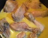 Foto del paso 2 de la receta: Pollo al verdeo con crema y papas al horno