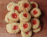 Foto langkah ke 6 dari resep Thumbprint cheese cookies.