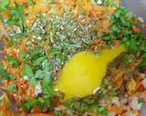Foto del paso 2 de la receta: Torrejas de zapallitos y zanahorias. ¡Súper Express!