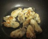 A picture of step 3 of Nanban Style Oyster with Grated Daikon Radish.