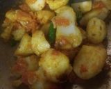 A picture of step 6 of Aloo gravy wale.