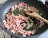 A picture of step 5 of Isis' Pasta Aglio, Olio E Peperoncino.