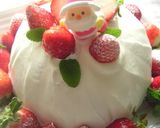 A picture of step 16 of Strawberry Hill Christmas Cake.