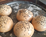 Foto del paso 13 de la receta: Bollitos rellenos de queso (con masa madre)