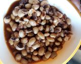 A picture of step 4 of Miyar zogale (moringa soup).