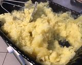 Une image de l'étape 2 de Écrasée de pommes de terre gratinée aux deux fromages.