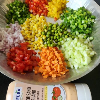 Thousand Island Vegetable Salad