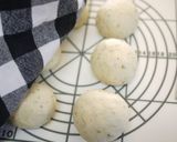 A picture of step 9 of Hard Dinner Rolls with Black Pepper and Rosemary.