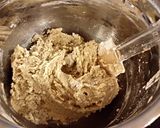 A picture of step 5 of Toffee Crisp Cookies.