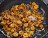 A picture of step 5 of Chilli Garlic PRAWNS.