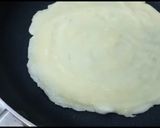 A picture of step 6 of Egg paratha.