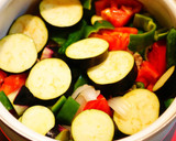 A picture of step 5 of Summer Vegetable and Pork Curry.