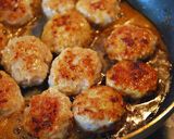 A picture of step 3 of Sweet & Salty Teriyaki Tsukune Patties.