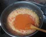 Foto del paso 4 de la receta: Rehogado de arvejas con salchichas frescas y arroz blanco