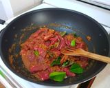 A picture of step 1 of Serundeng Daging (BEEF SERUNDENG).