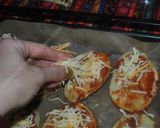 A picture of step 6 of Potato pizza  پتیزا سیب زمینی.