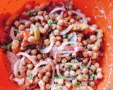 A picture of step 5 of Mix Chana Chat.
