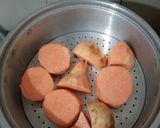 Foto langkah ke 1 dari resep Bola bola ubi isi coklat.