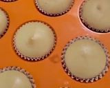 Foto del passaggio 4 della ricetta Chiffon Cupcakes al Dulce de Leche