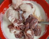 A picture of step 1 of Mutton green qorma.