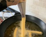 A picture of step 6 of Churros.