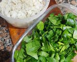 Foto del paso 1 de la receta: Budín de fideos de arroz y espinaca♥️🥬🥚🥗🍷
