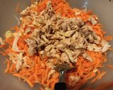 Foto del paso 3 de la receta: Ensalada de zanahoria y pollo