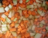 Foto del paso 1 de la receta: Caldo con verduras y tallarines