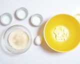 A picture of step 1 of Rich Kinako Cupcakes.