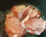 Foto del paso 1 de la receta: Bifes de carre de cerdo agridulce