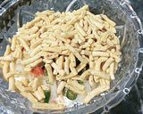 पनीर-सेव का तीखा पराठा (Paneer sev ka teekha paratha recipe in hindi) रेसिपी चरण 3 फोटो