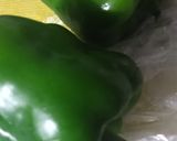 Foto del paso 1 de la receta: Morrones rellenos de carne molida