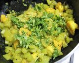A picture of step 5 of Lau Shorshe Chingri (Bottle Gourd cooked with Prawns & Mustard Paste).