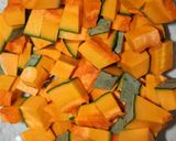 A picture of step 1 of Easy Microwave-Made Kabocha Squash Salad.