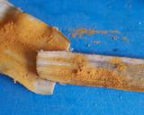 A picture of step 1 of Banana peel curry.