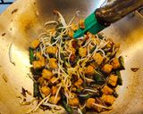 Foto langkah ke 4 dari resep Tumis Tempe Kacang Tauge.