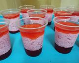 A picture of step 7 of Strawberry jelly cream.