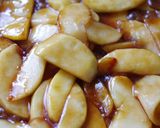 A picture of step 2 of Easy Apple Pie with Puff Pastry.