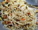 এগ ভেজিটেবিল চাওমিন (egg vegetable chowmin recipe in Bengali) রেসিপির ধাপ 5 ছবি