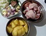 Foto langkah ke 1 dari resep Semur ayam kentang.
