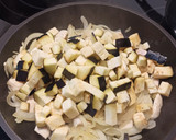 Foto del paso 3 de la receta: Pasta con pollo y berenjena