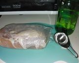 A picture of step 1 of Soft and Crispy Chicken Breast Topped with Grated Radish.