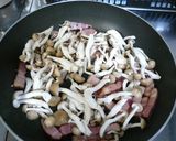 A picture of step 4 of Creamy Pasta with Asparagus and Bacon.
