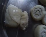 A picture of step 9 of Cocktails patotos rolls.